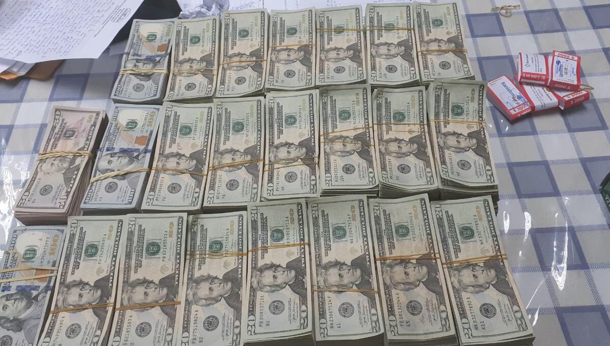 Más de 300 mil dólares fueron incautados dentro de un vehículo en Betania