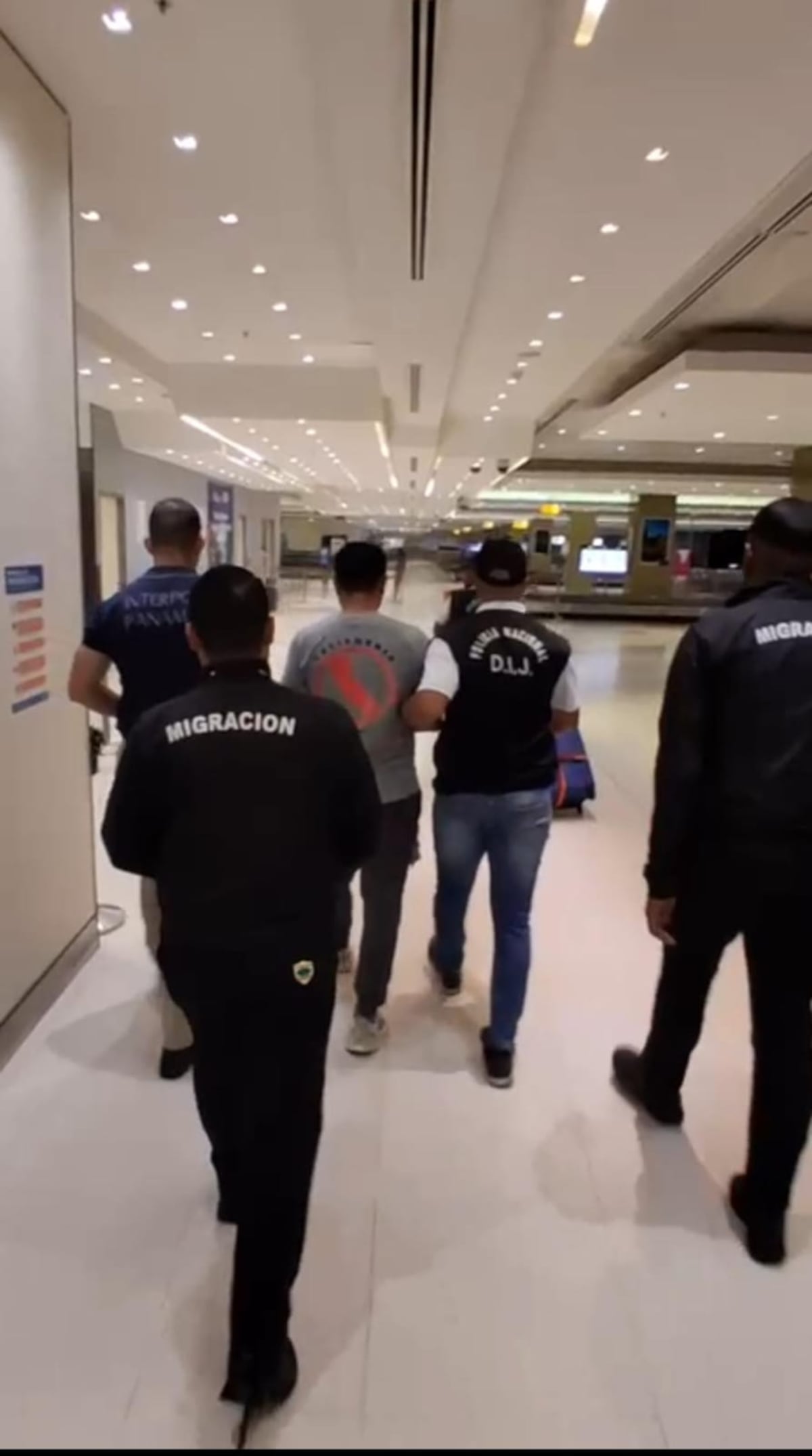 Chino con alerta roja fue detenido cuando pasaba por Tocumen