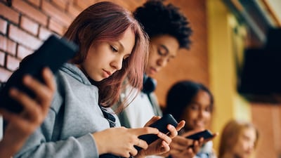 Reino Unido prepara un ‘apagón nocturno’ de redes sociales para adolescentes