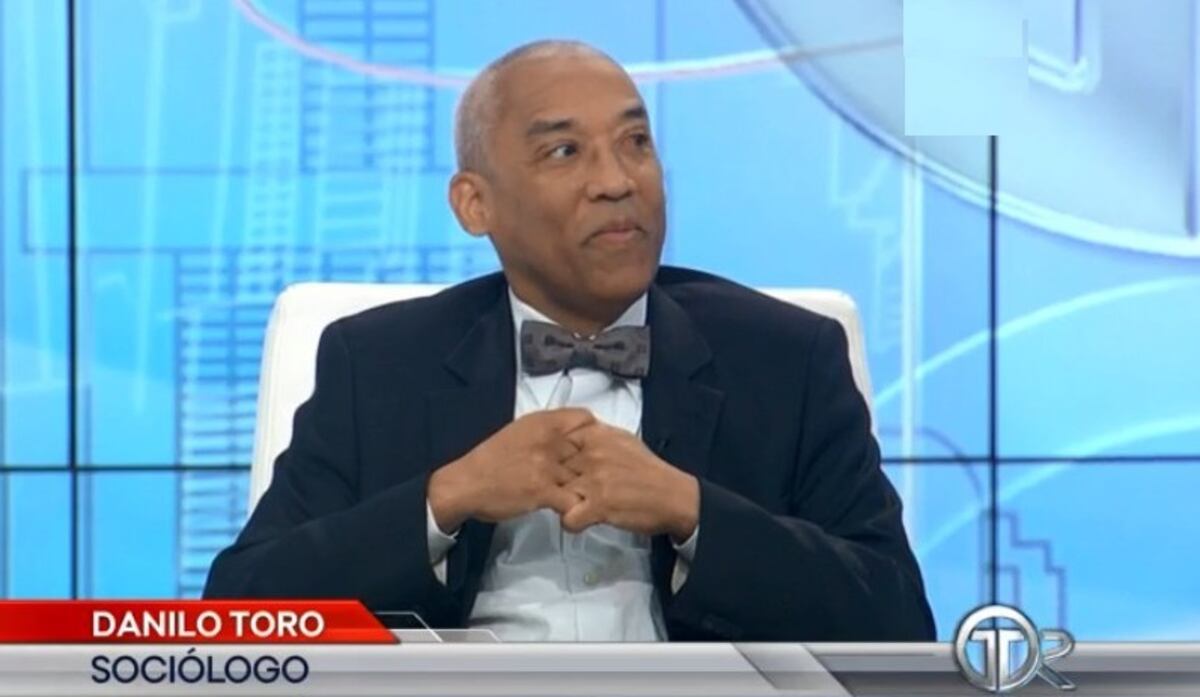 Tras el zaperoco por las zapatillas en mall sociólogo lo llama 'cultura prepago'