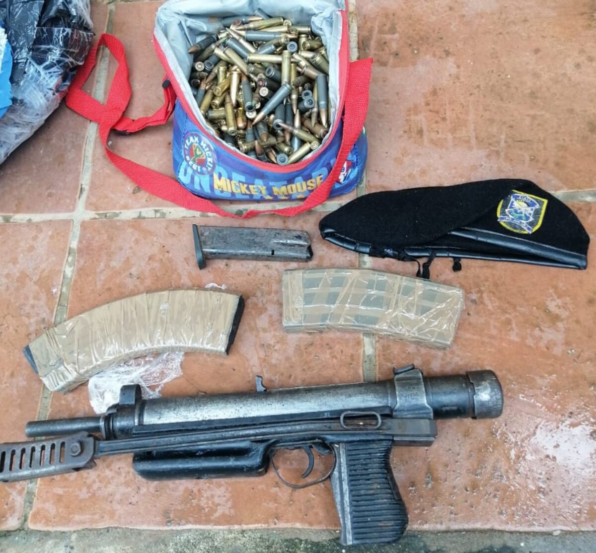 Hallan armas y municiones tras detonaciones en Cerro Azul