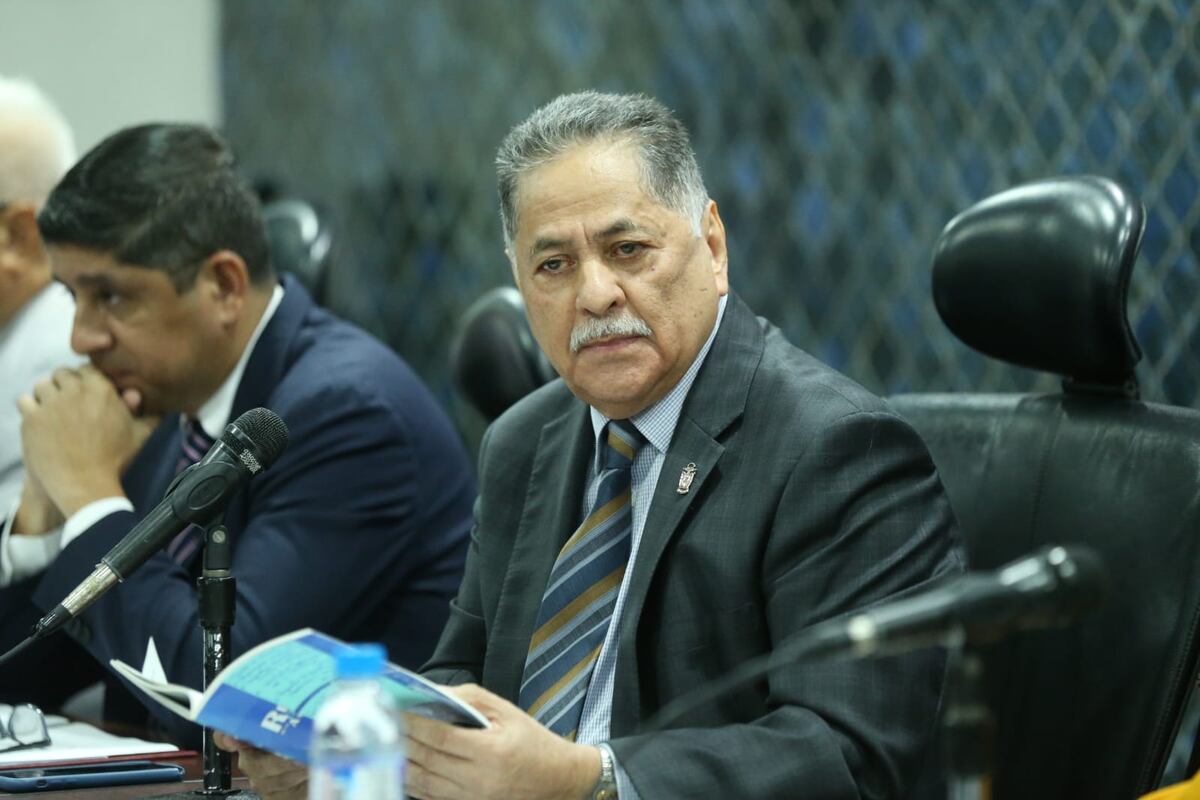 La mentira del Maserati: Diputado Roberto Ábrego y el supuesto pago de impuesto por la importación del auto de lujo