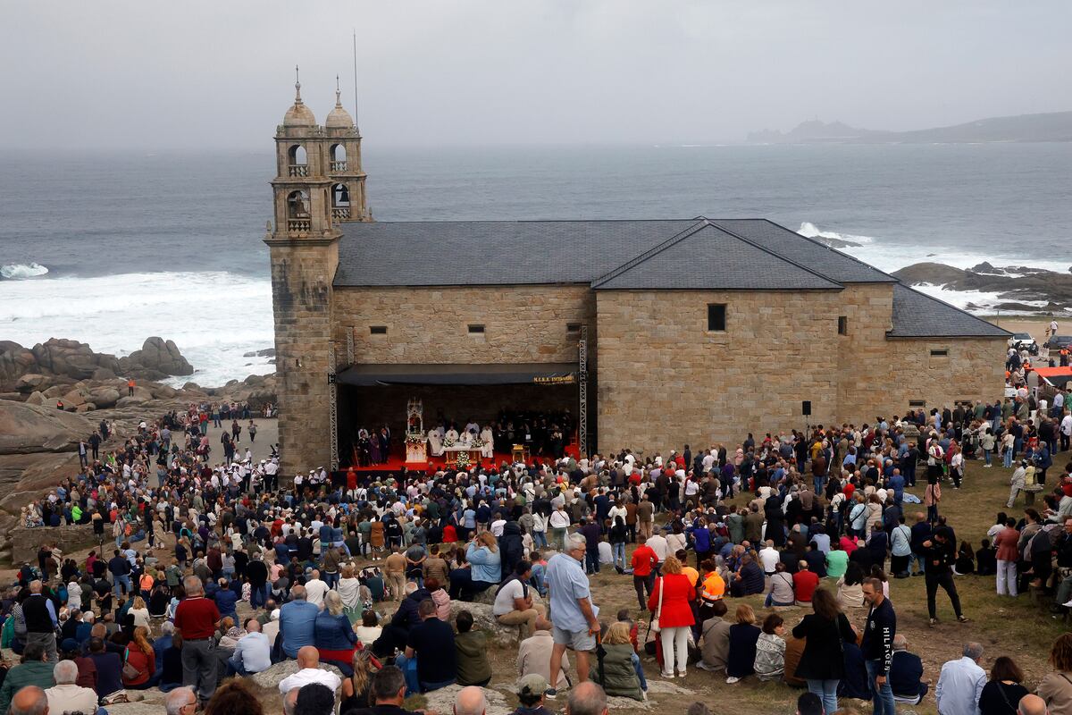 Muxía, la zona cero del ‘Prestige’, vuelve al foco internacional por sus populares piedras