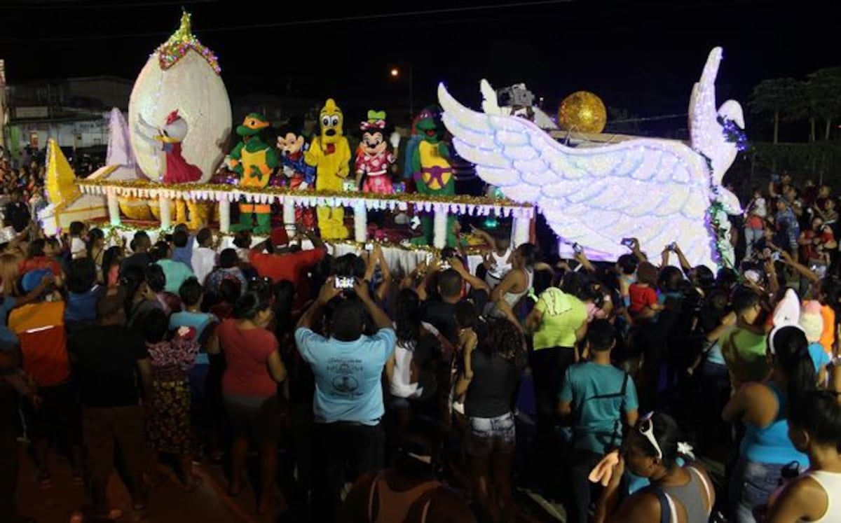 Aguadulce celebra su aniversario con desfile cívico 