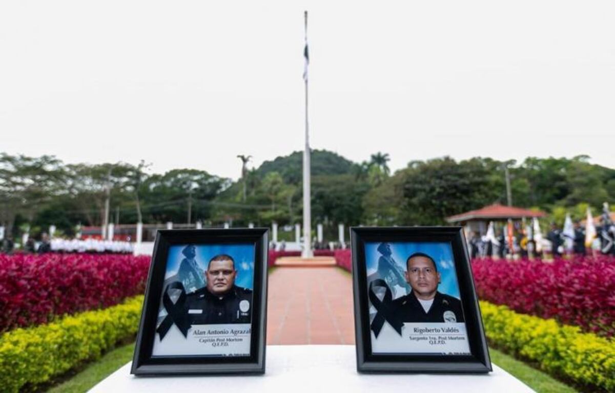 Dan último adiós a uniformados de la Policía Nacional