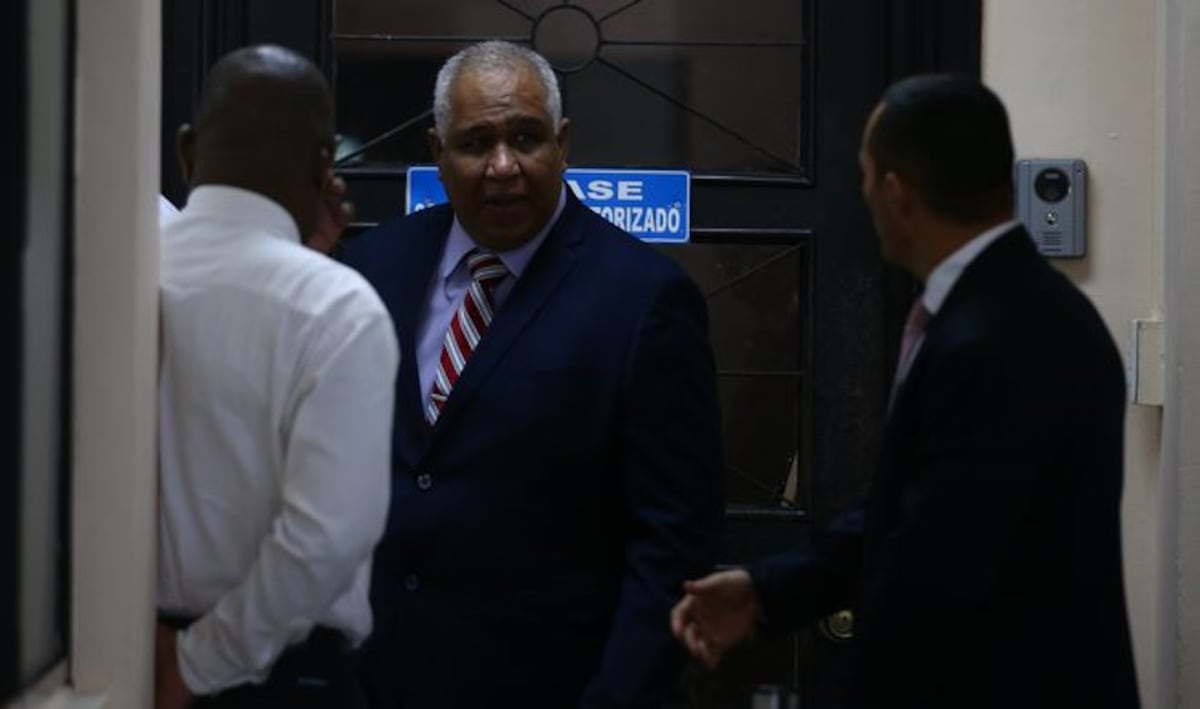 Lazarus queda en libertad, logra acuerdo y se suspende el proceso legal