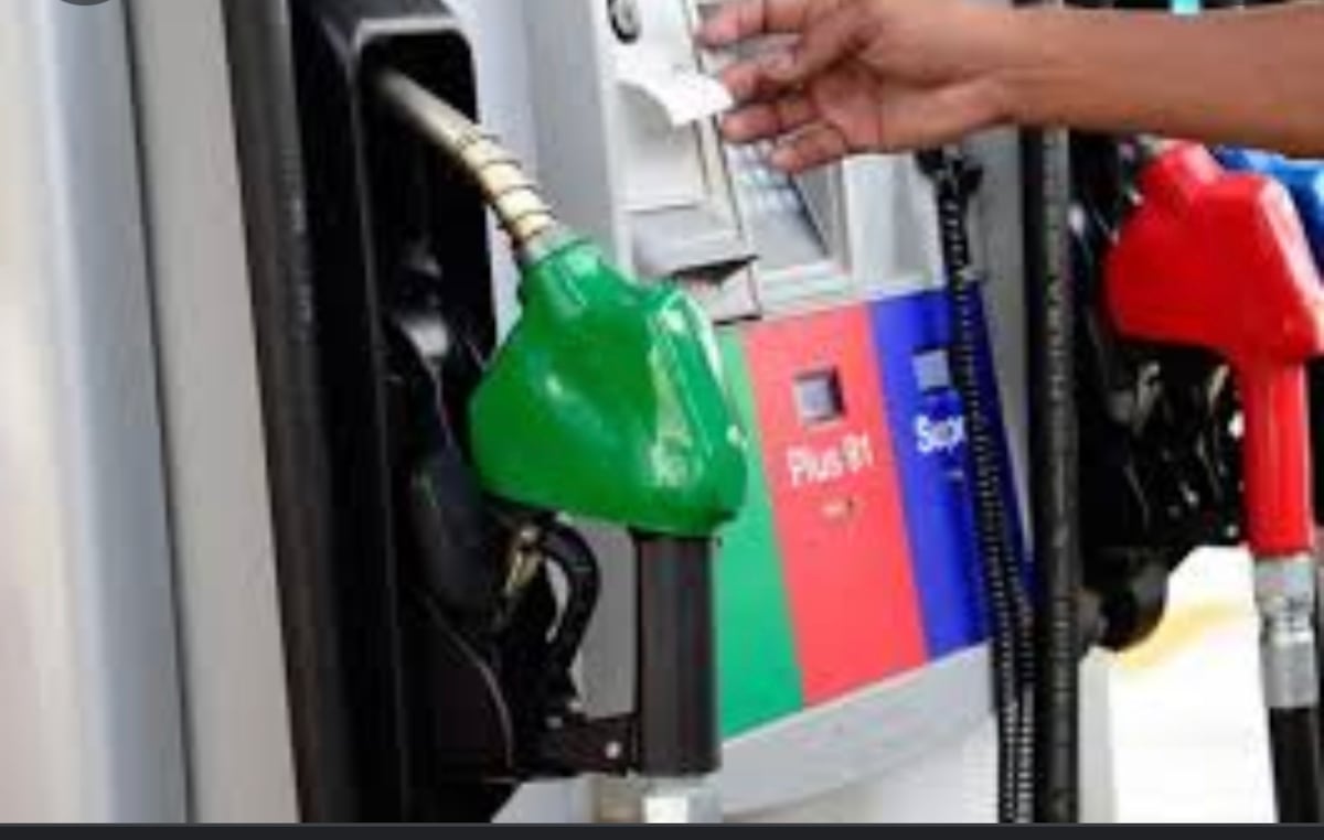 Nuevos precios del combustible. Sube la gasolina y baja el diésel