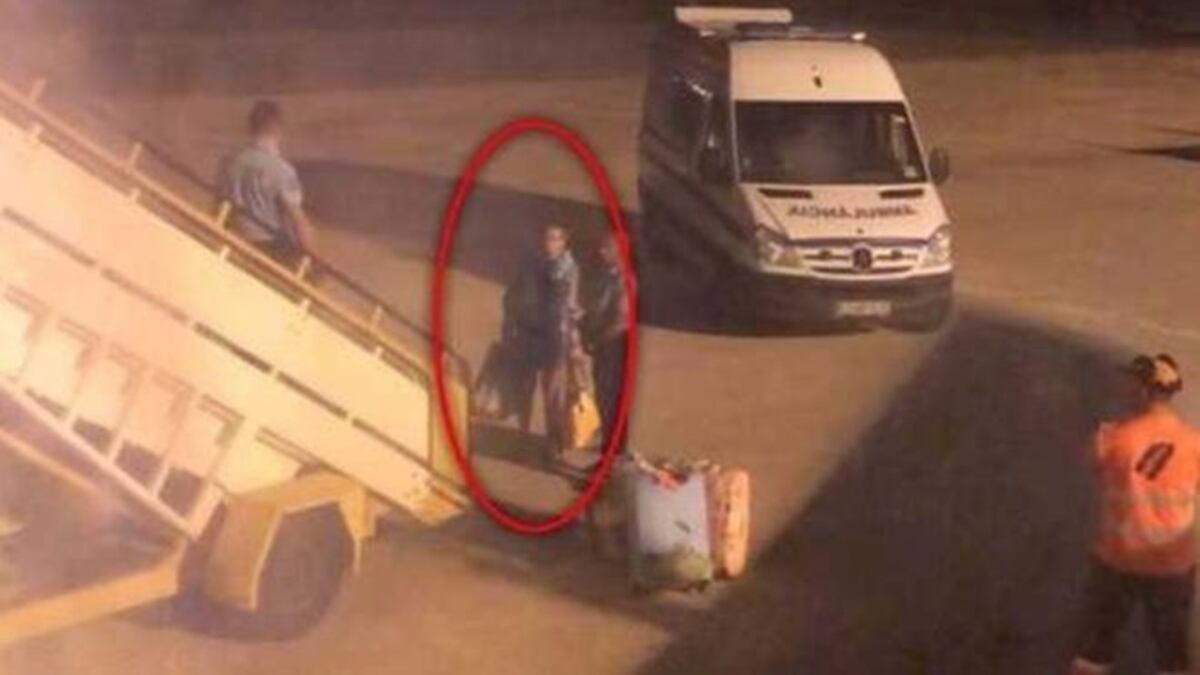 Un pasajero hediondo provocó desmayos, vómitos y un aterrizaje de emergencia