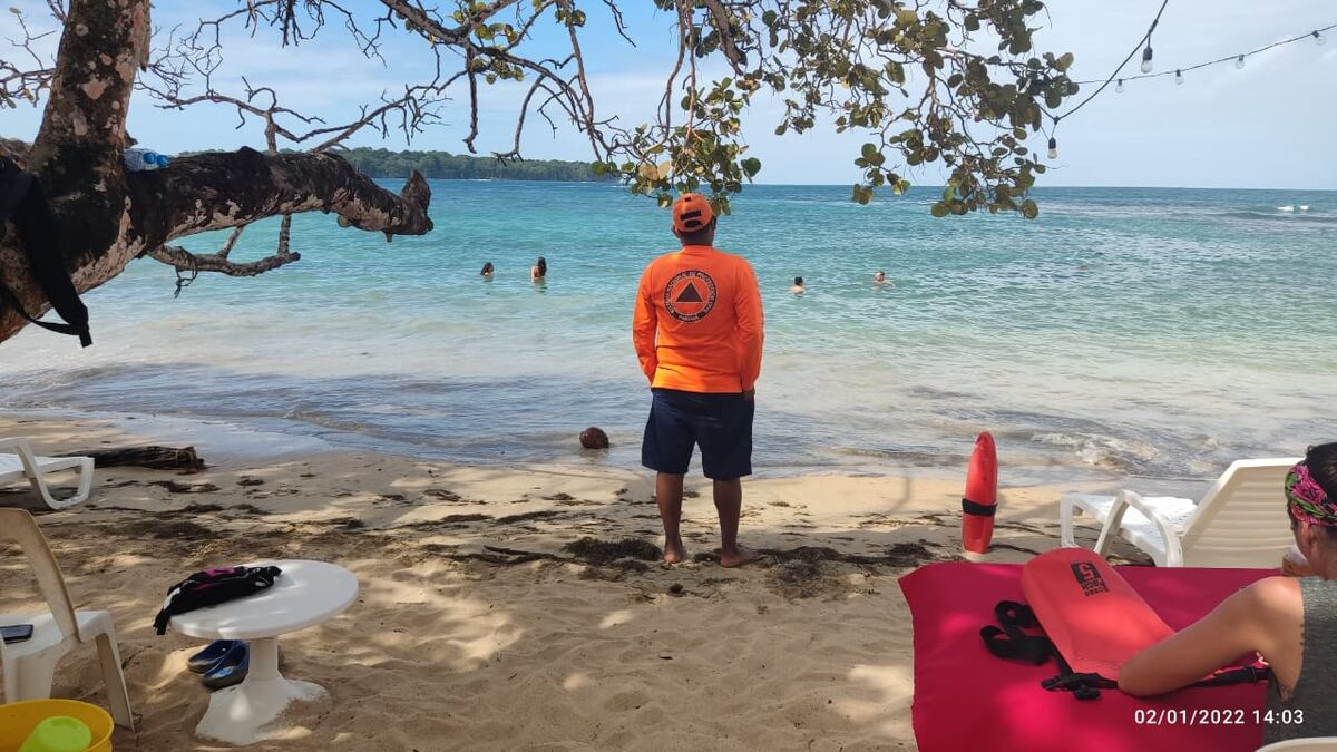 Emiten alerta por oleajes en la vertiente del Caribe en Panamá