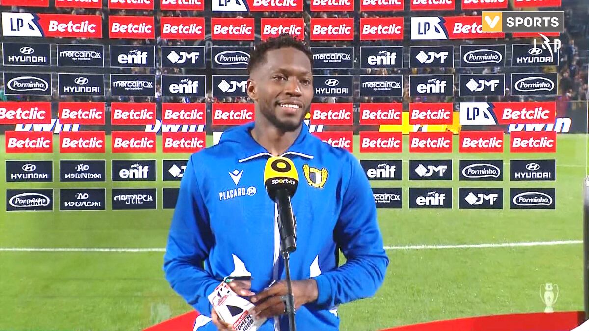 ¡GOLAZO DEL PUMA! Rodríguez ilumina el cielo de Famalicao ante el Benfica