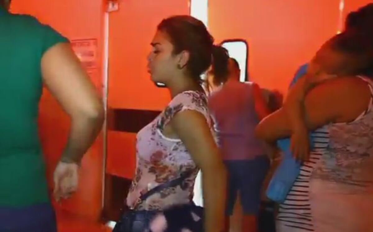 'La Polla' se molesta con medios de comunicación tras incidente con su padre