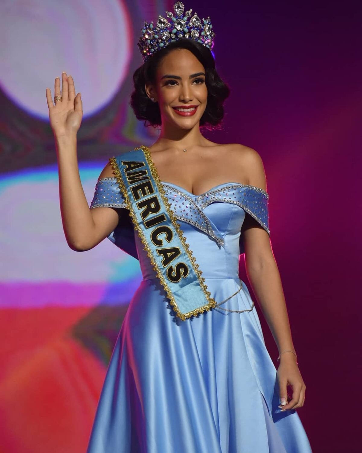 ¿Desfile en tapaboca? Miss Mundo anuncia que hará su concurso. Organizador de Panamá reacciona