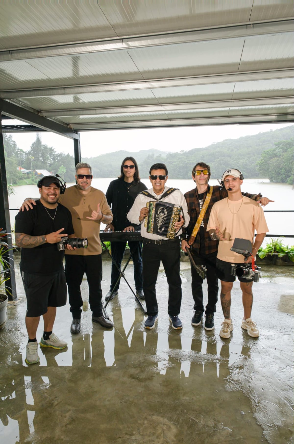 Se juntan el roock con el acordeón ‘Os Almirantes, Osvaldo Ayala y Robinho’ a romper