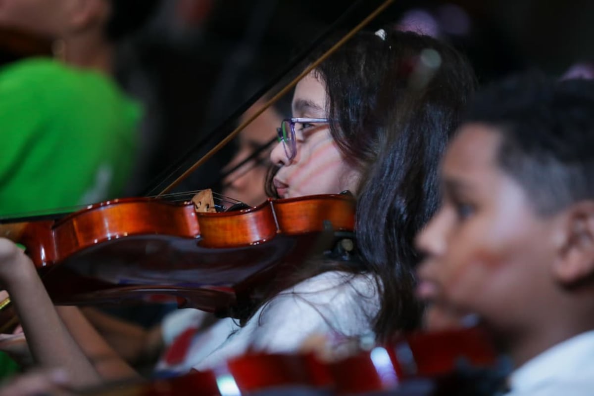 Coros y orquestas se tomaron el Parque Omar para arrancar el verano