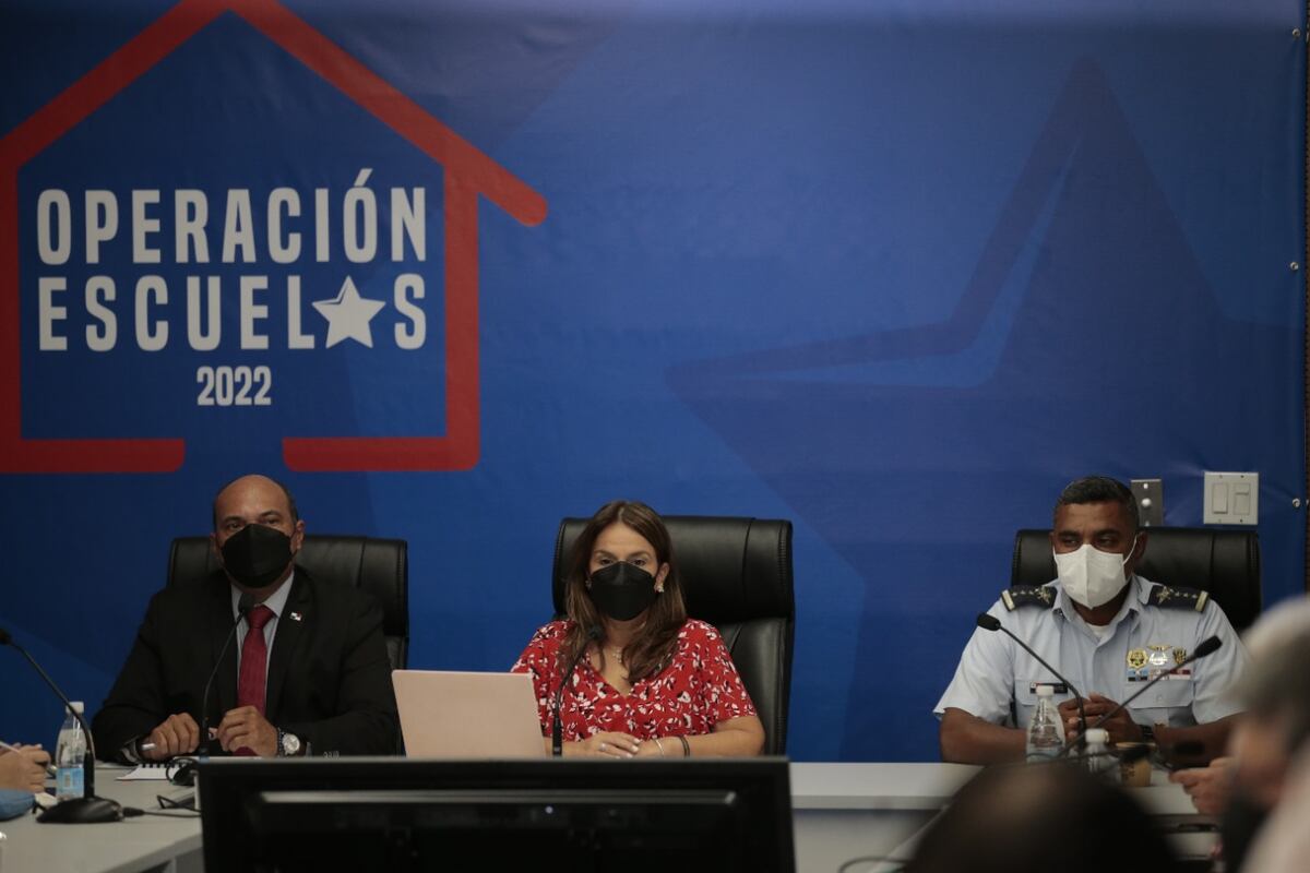 Ministra de Educación: ‘Es importante saber que el retorno a clases en 2022 es presencial, la convocatoria es para todas las escuelas’