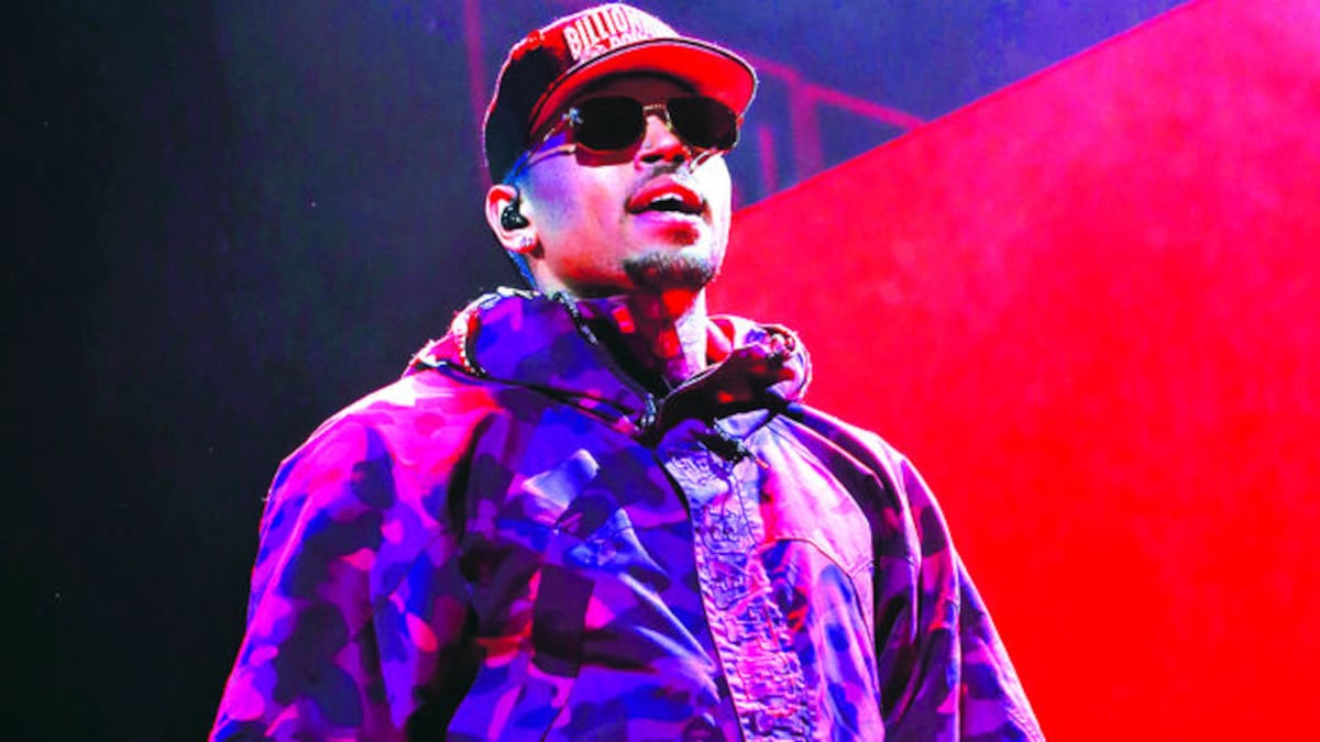 Chris Brown suma otro escándalo: detenido por agresión en un club exclusivo