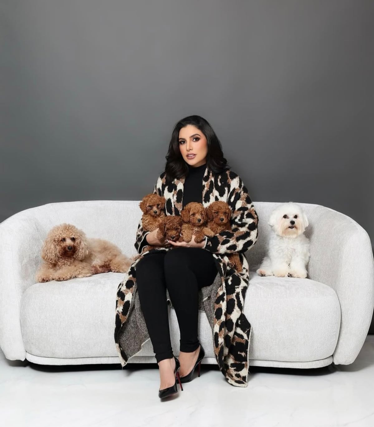 Katleen Levy presenta a la nueva camada de Dracarys Marcela y Timoteo Alejandro  🐶💖