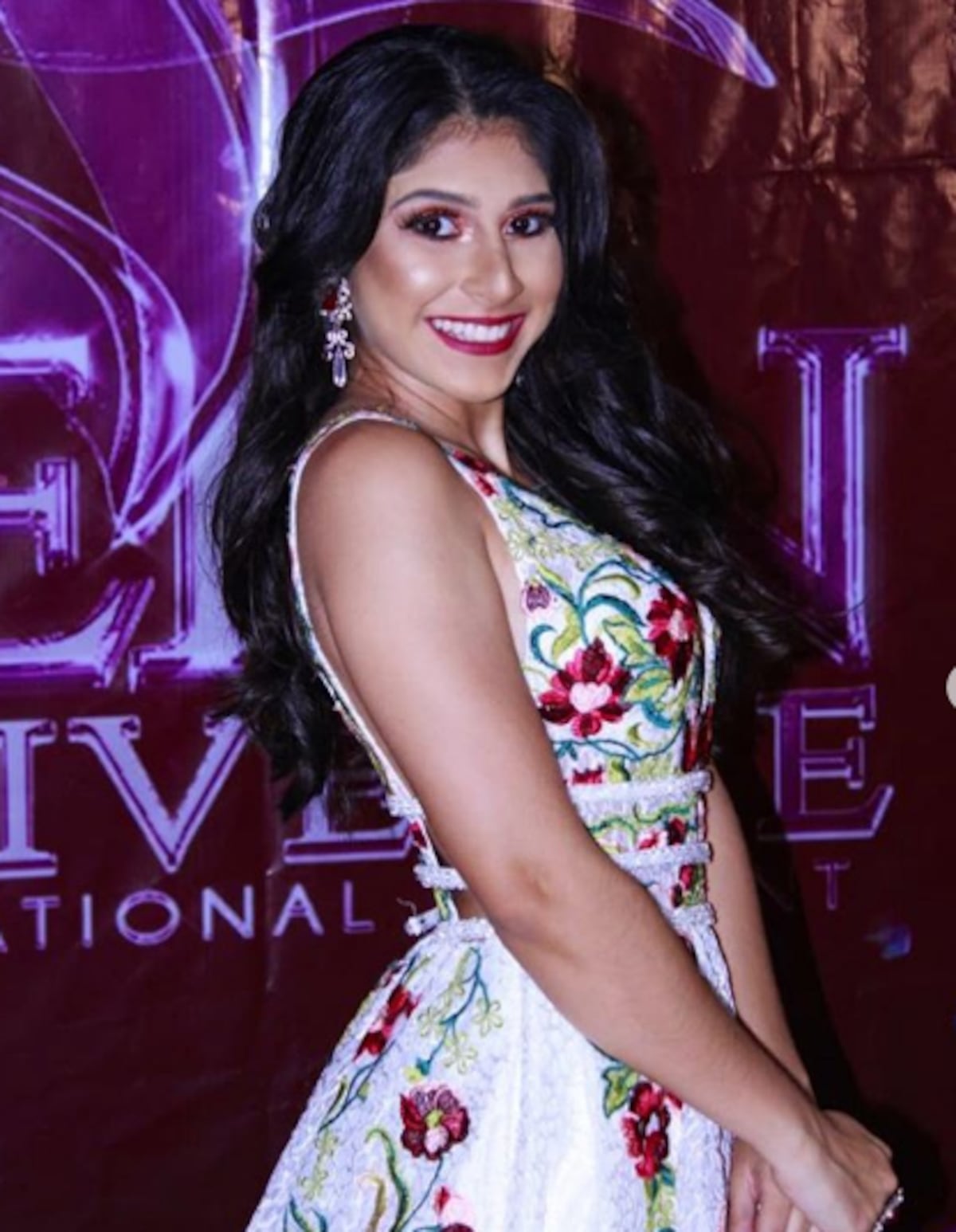 Princesa de carnaval capitalino, proclamada reina de Calle Arriba de Las Tablas