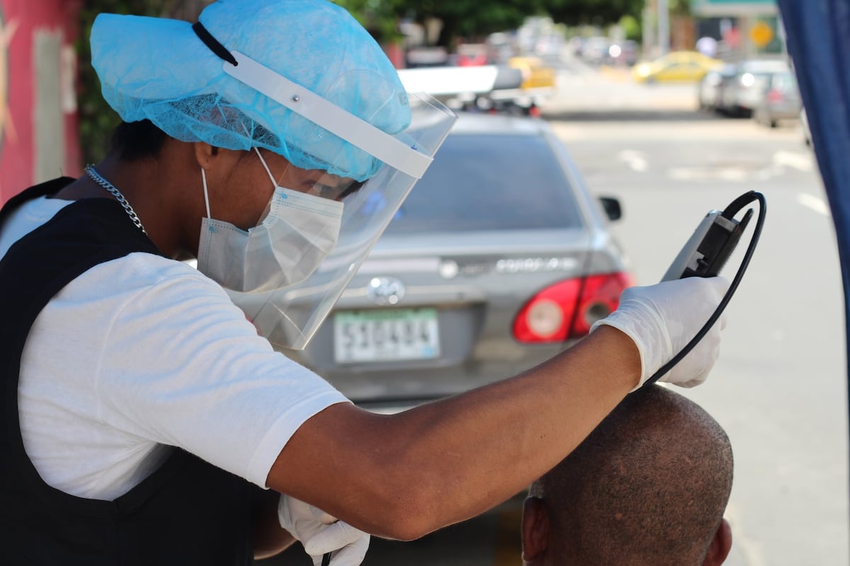 Cruel. Desde que empezó la pandemia muchos abandonaron a ancianos en las calles. Entre la covid-19 y el hambre. Video
