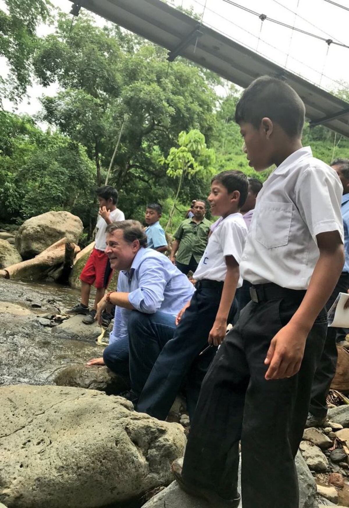 REVUELO.Impactante video que arriesga vida de niños, según Presidencia es viejo
