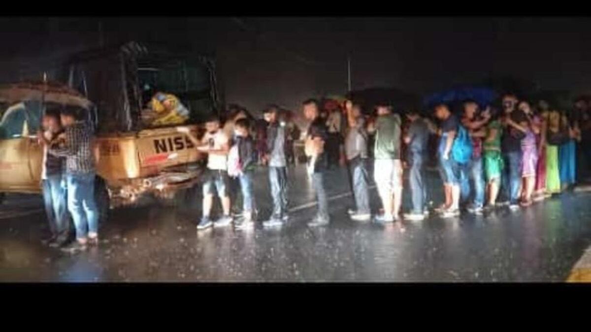 Abren la vía en la Panamericana. Personas atrapadas en el tranque por unas 20 horas estaban desesperadas