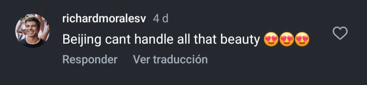 ‘El pintalabios, toque de rímel’. Ana Elisa Miranda, ex Canta Conmigo de 27 años, y Richard Morales, político de 43, gritan su amor desde China