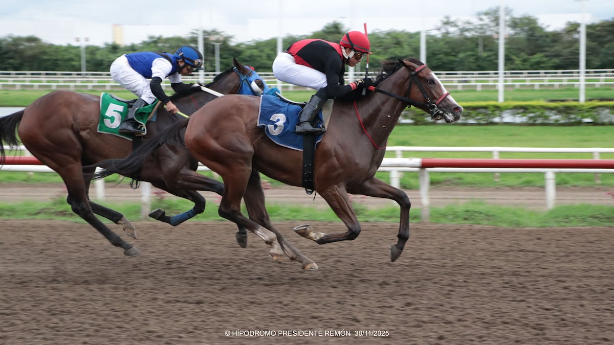 Así fue la carrera inolvidable del Clásico Benemérito Cuerpo de Bomberos, con el triunfo de Aradia