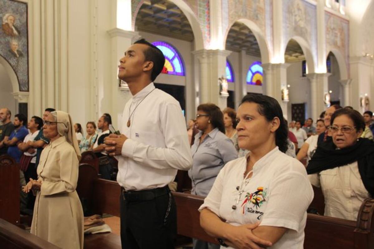 En Panamá oran por los hermanos de Nicaragua. Emotiva jornada