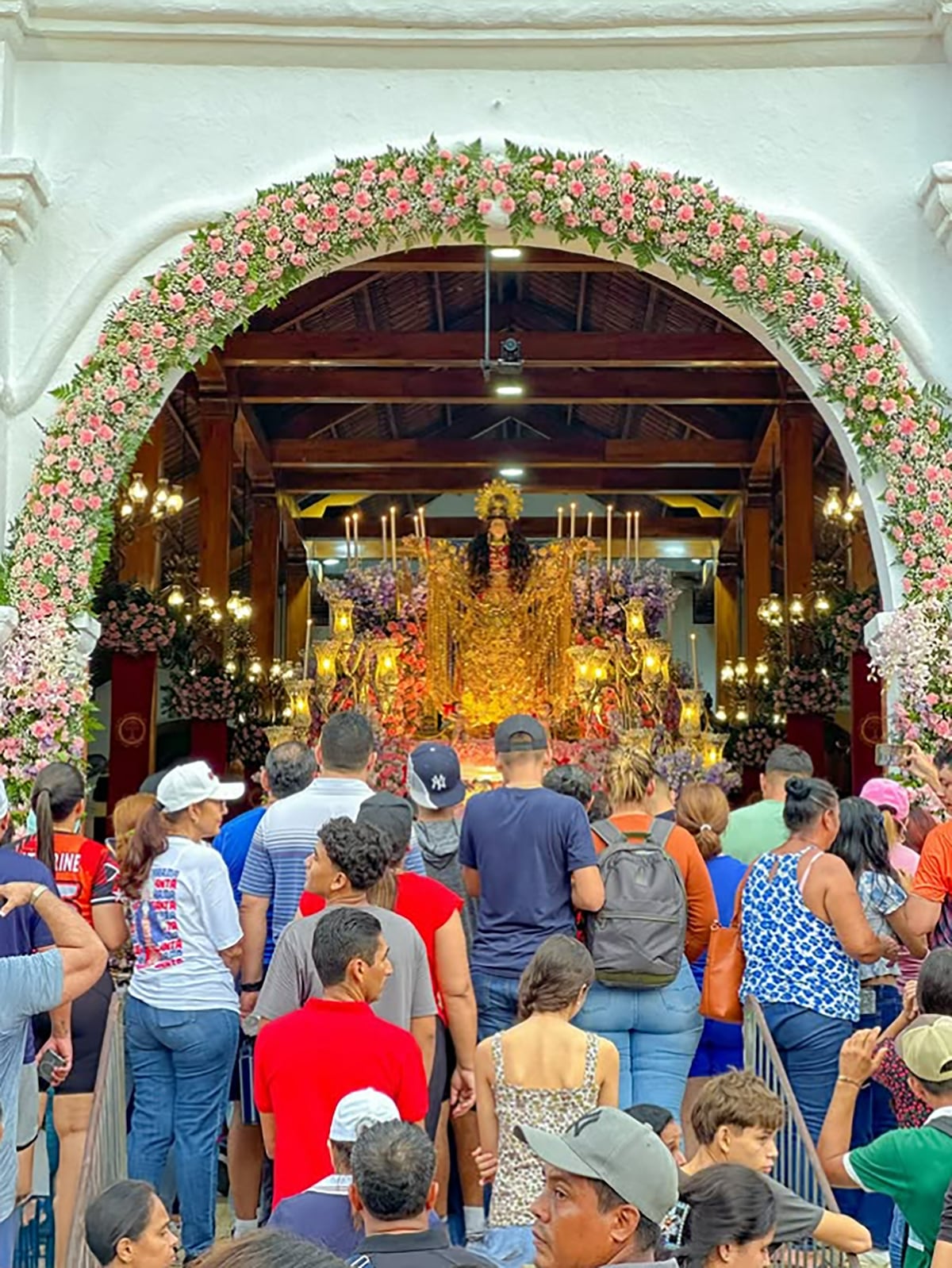 Las Tablas se alista para honrar hoy a su patrona, Santa Librada: misa y procesión reunirán a miles