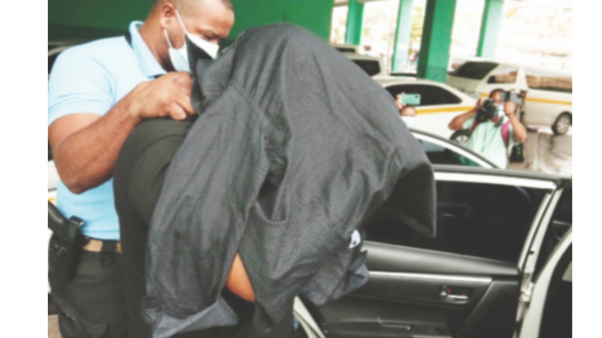 Supuesto pastor que se hacía pasar por ginecólogo, estará detenido