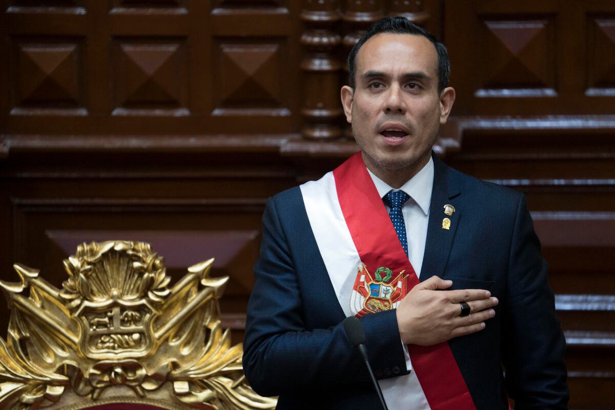 El nuevo presidente de Perú lidera operativos en varias cárceles para ‘golpear el crimen’