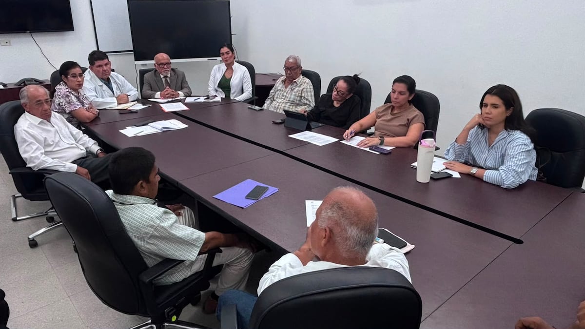 Pacientes de hemodiálisis en Chiriquí aclaran dudas sobre traslados y garantizan continuidad del tratamiento