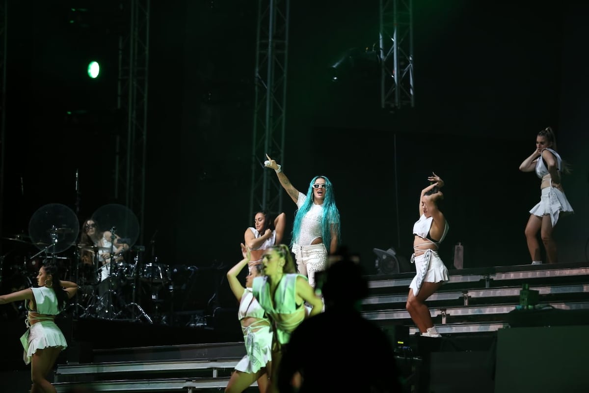 Anyuri sigue molesta, bloqueó al hermano de Sech. Él explica lo que pasó con Karol G