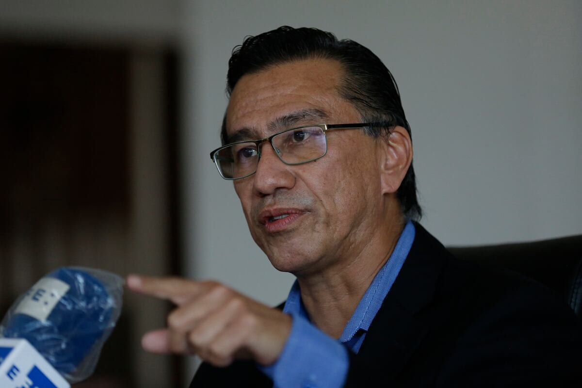 ‘Bukele favorece a criminales de guerra y potencia poder militar’