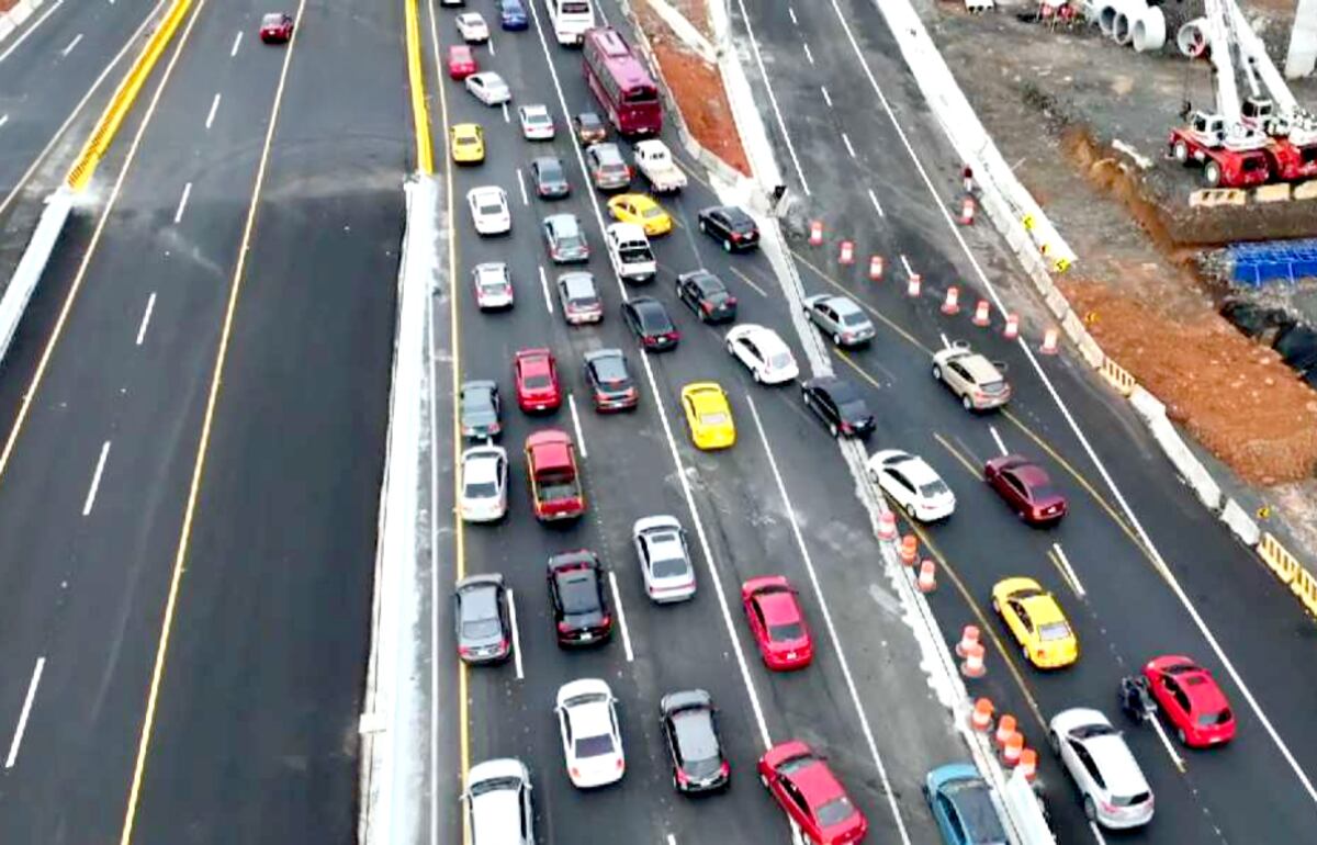 Conductores piden mejoras en la señalización tras caos vial en la vía Roberto F. Chiari