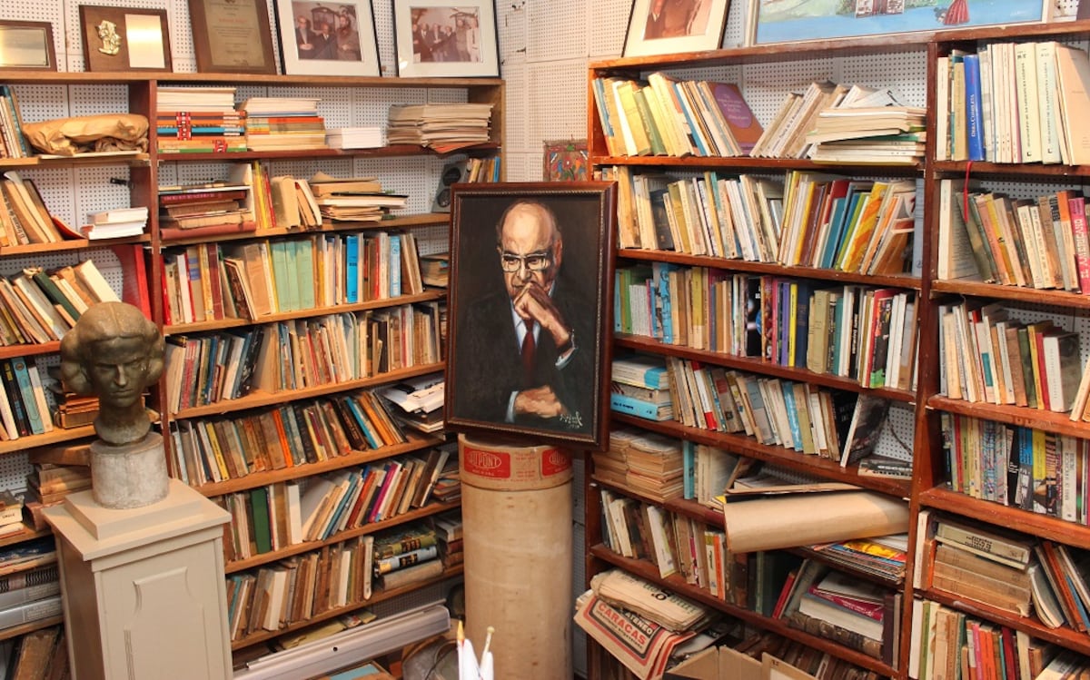 Lámina #28. Tu Patria, tu Historia: Rogelio Sinán: El escritor que abrió las ventanas de la imaginación panameña