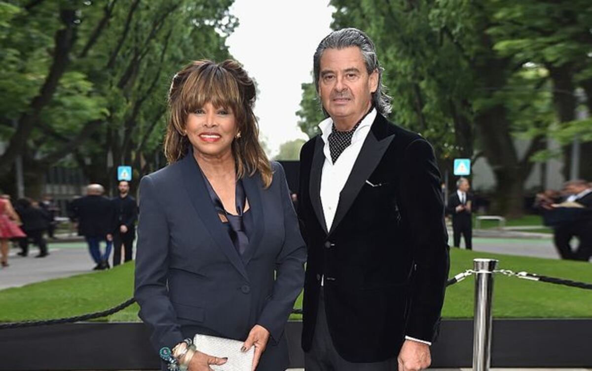 Tina Turner revela que su exmarido la llevó a un antro de striptease en su boda