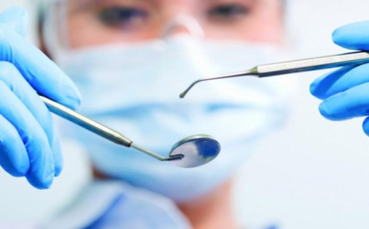 ¡ILEGAL! Sorprenden a venezolana ejerciendo la odontología