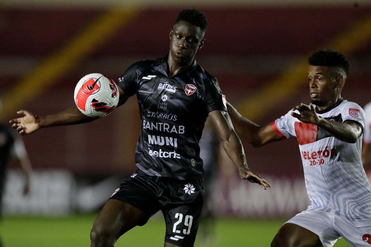 Sporting San Miguelito golea y avanza en la Liga Concacaf