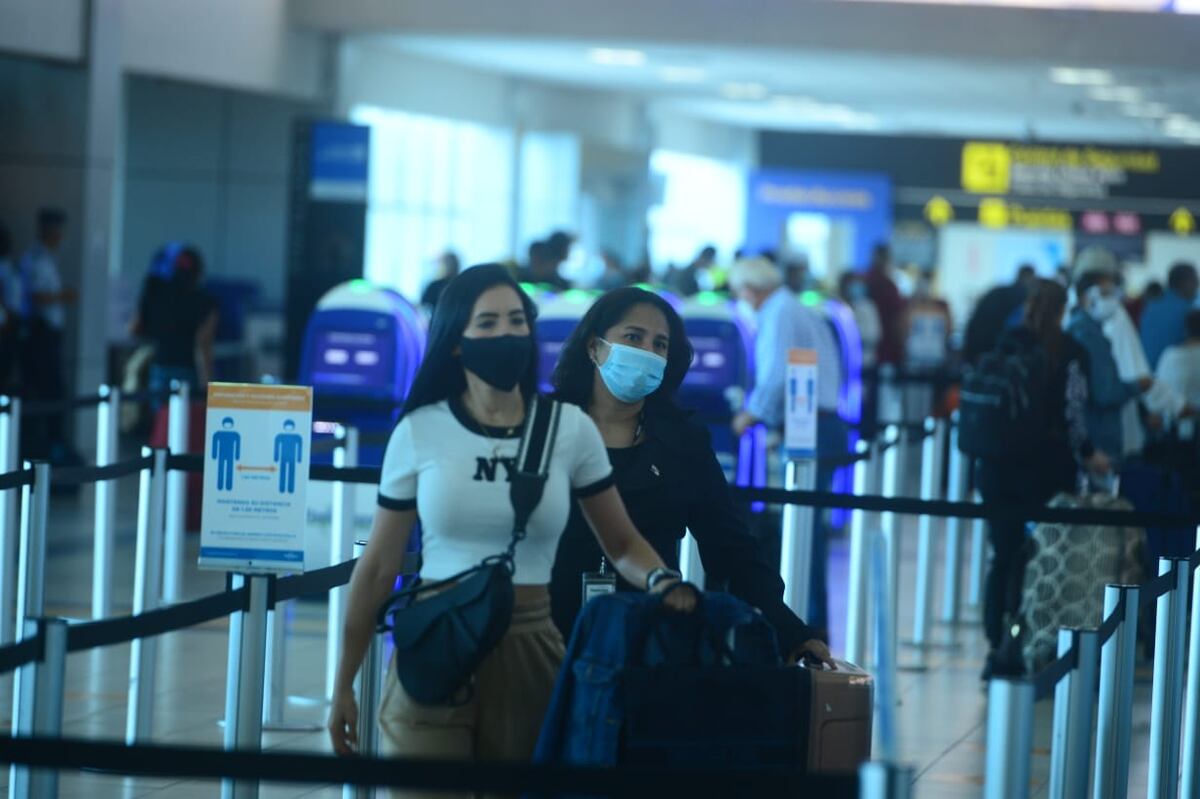 Volviendo a la normalidad. Panamá reinicia vuelos internacionales con estrictas medidas de bioseguridad