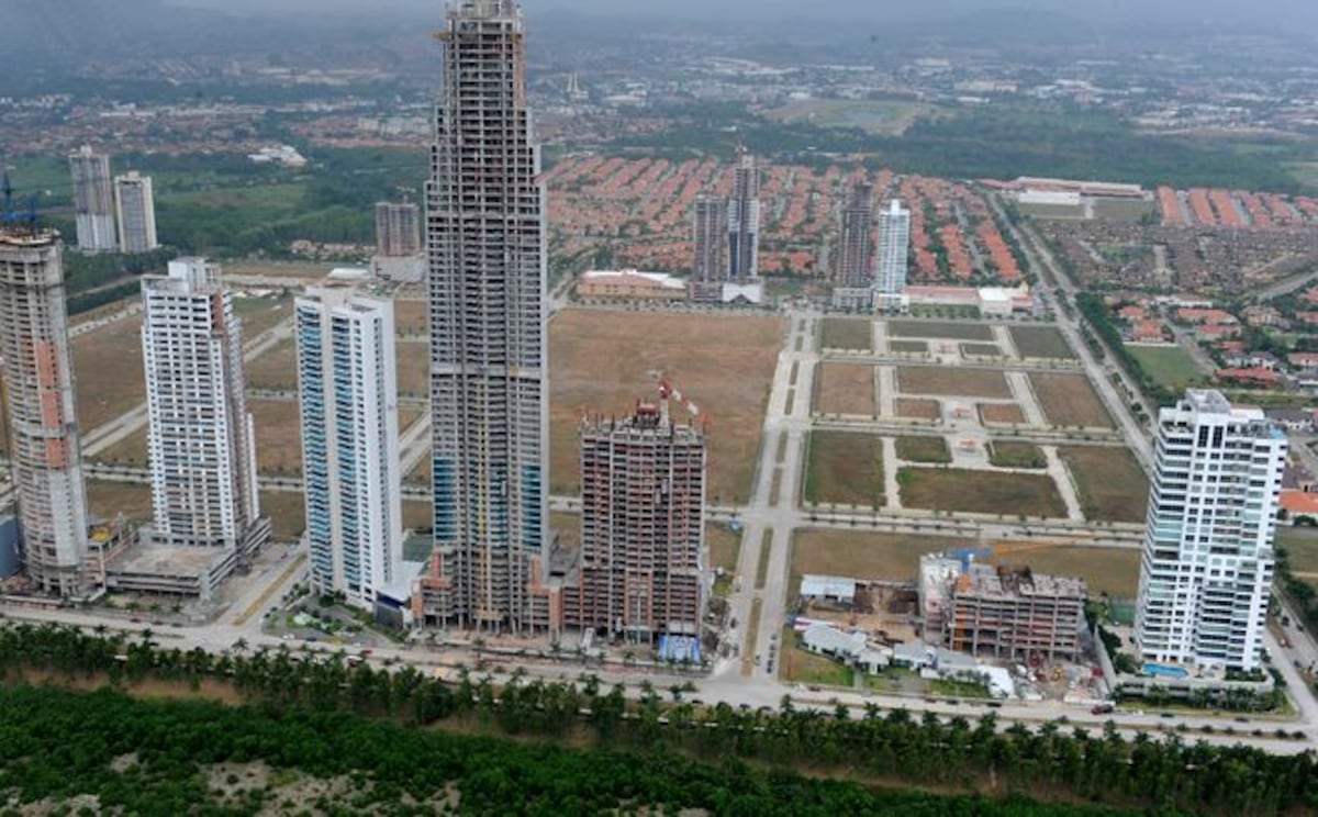 Unión Europea saca a Panamá de la lista negra como paraíso fiscales