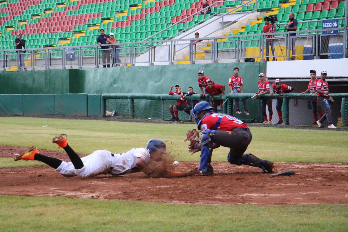 Occidente deja escapar victoria y peligra su clasificación a la ronda de ocho 