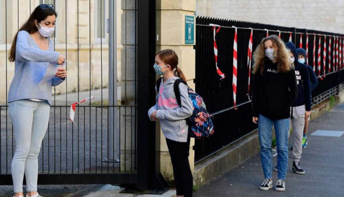 Francia ordena el regreso de todos los niños a los colegios desde 22 de junio