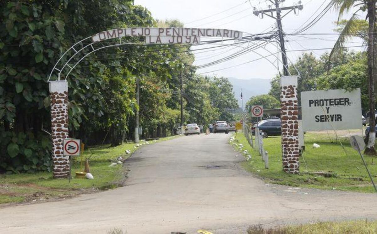 Se fugan tres peligrosos antisociales de La Joya. Andan tras ellos