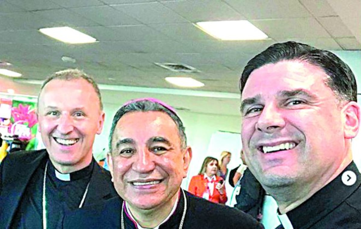 Conoce el padre más guapo de la JMJ (FOTOS)