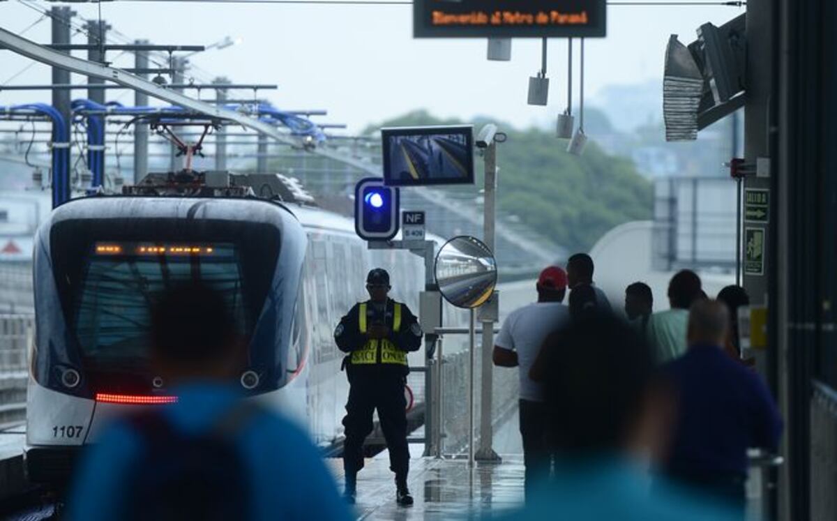 Producto de la escasez de billetes de un dólar, el Metro de Panamá negocia para aceptar monedas de un dólar
