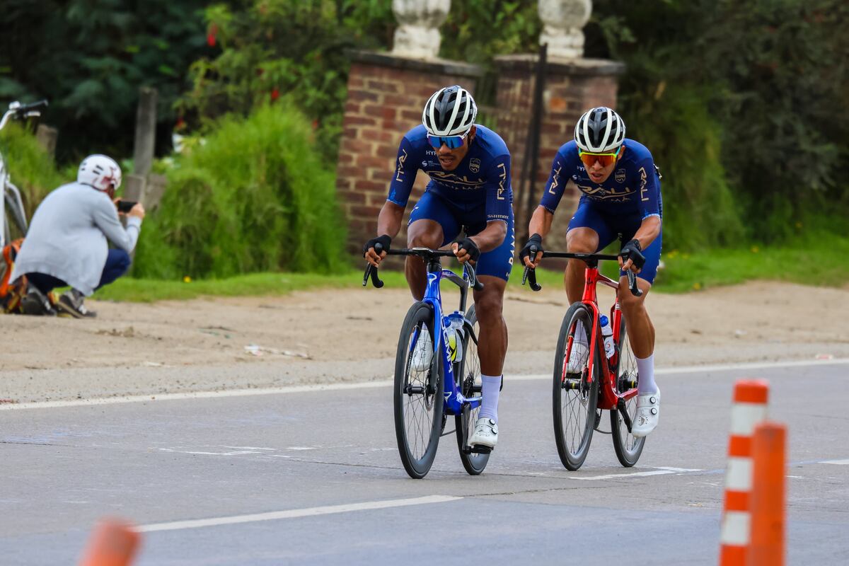Ciclismo panameño destaca en la Vuelta San Carlos con tres ciclistas en el top 10 