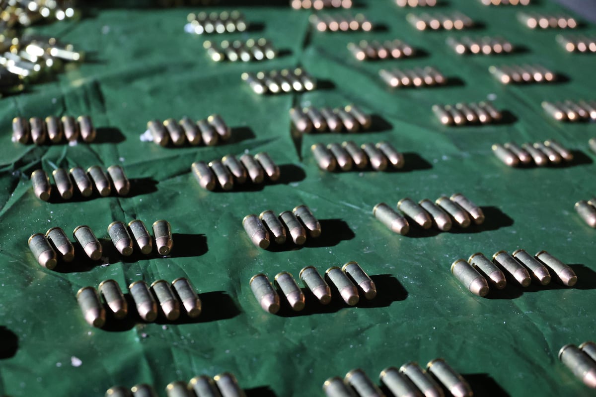 Golpe certero en Veracruz: Caen 5 hombres, mil 465 balas y una lancha robada