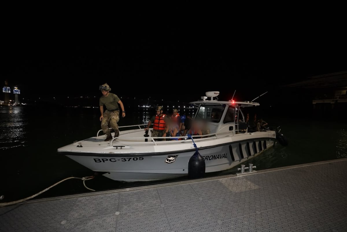 Noche de angustia cerca de Taboga: rescatan a 18 personas agrupadas en el mar tras hundirse un catamarán + VIDEO