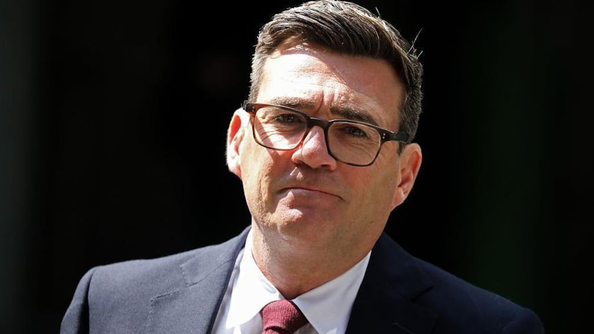 Andy Burnham asume como primer ministro británico y promete un ‘punto de inflexión’